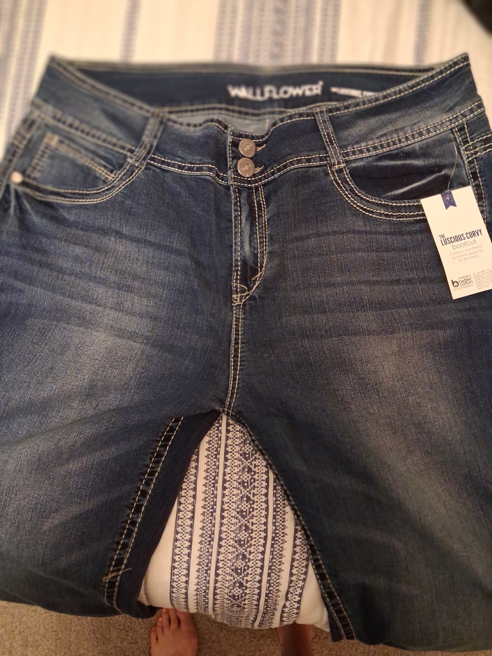 Wallflower Indigo Bootcut Curvy Jeans with Contrast Stitching